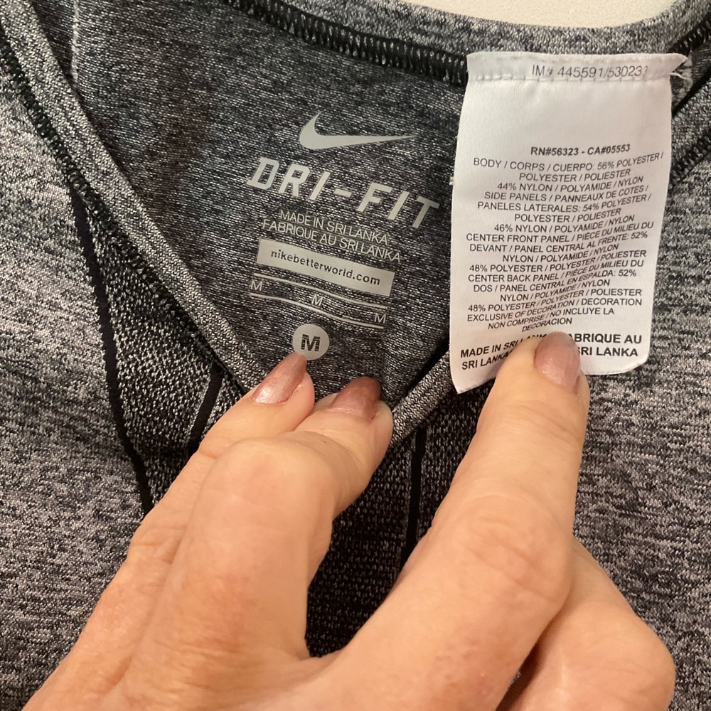 Nike Dri-Fit Tee, Short Sleeve, Crew Neck, Hip Length, Grey, Women’s Size Medium - Picture 4 of 10